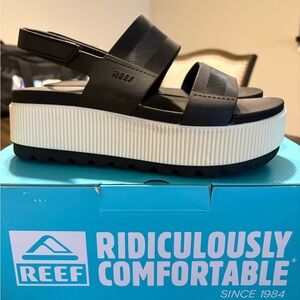 Reef Women's Black and Cream Platform Sandals